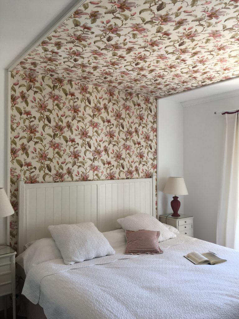 French house Wallpaper bedroom