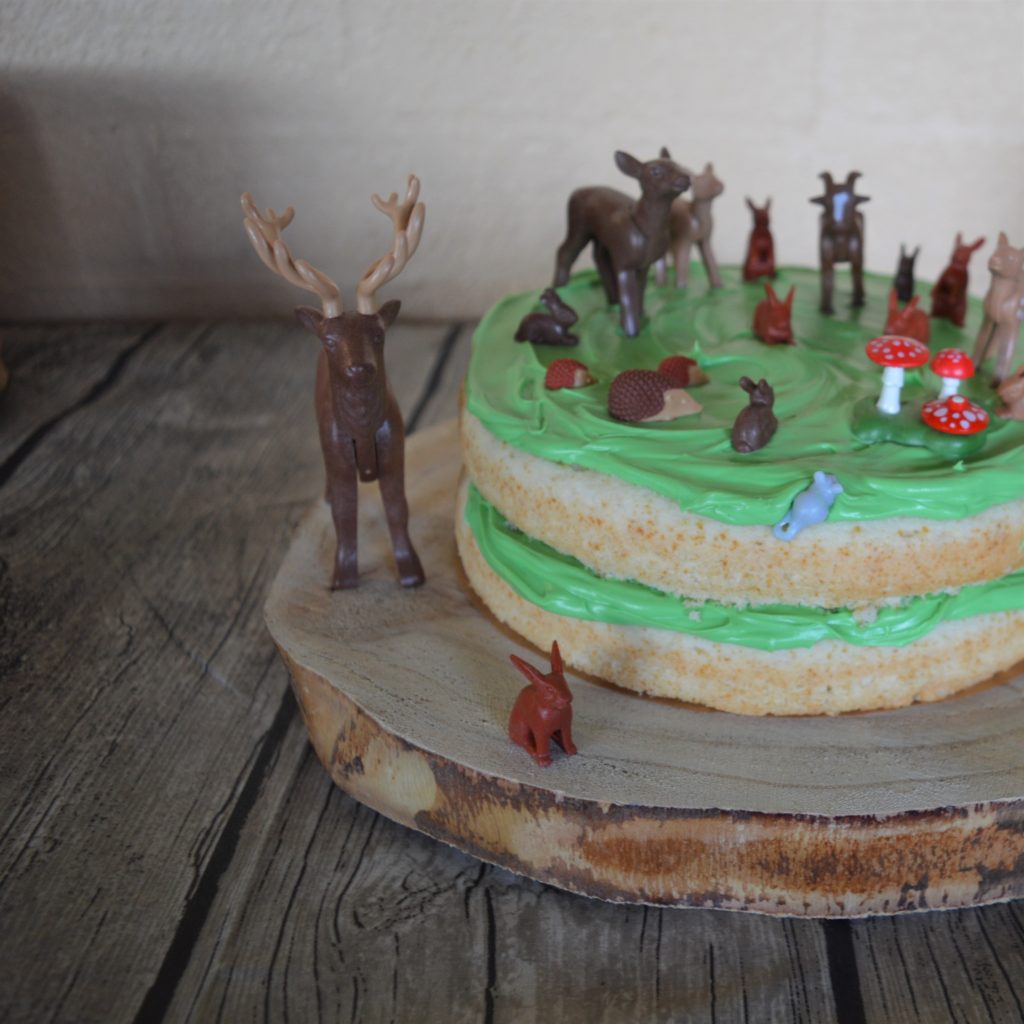 Woodland Birthday party cake food