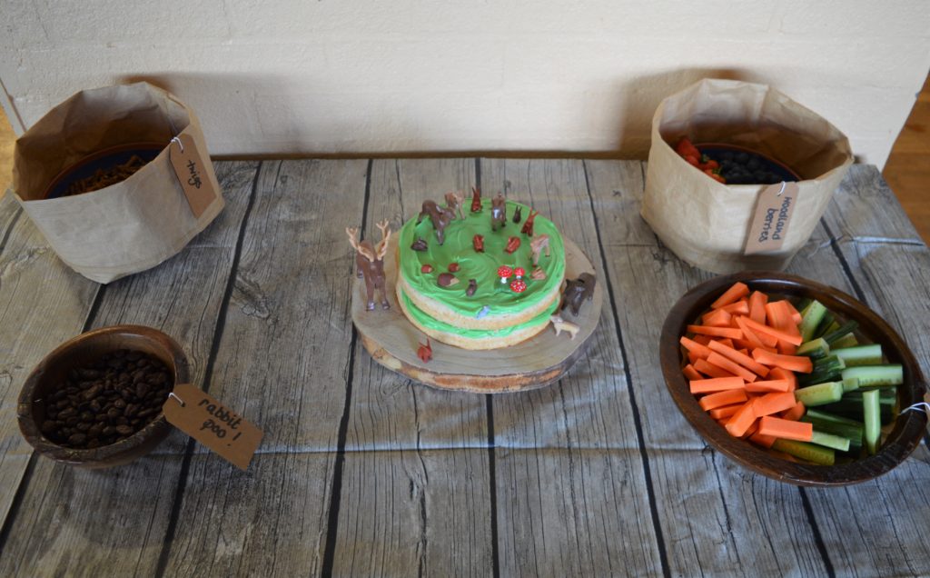 Woodland Birthday party cake food