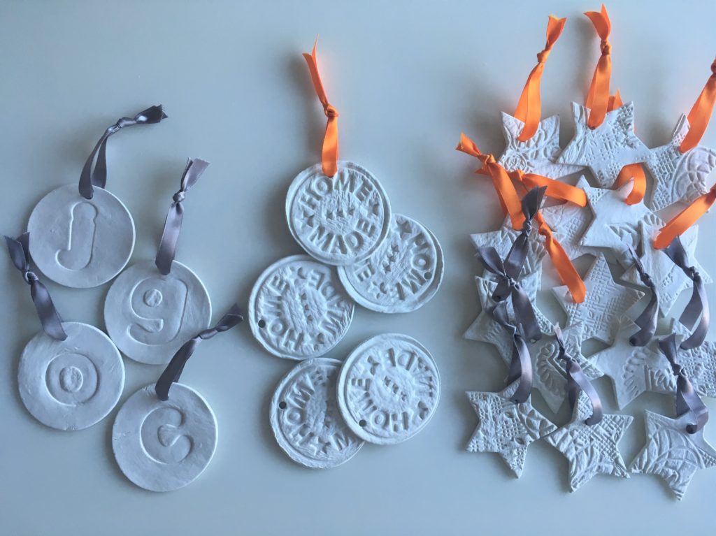 DAS White Air Drying Modelling Clay Christmas ornaments