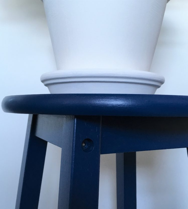 How to: Sapphire Salute stool