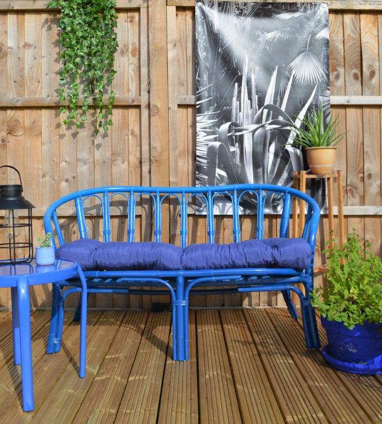 How to: Blue bench