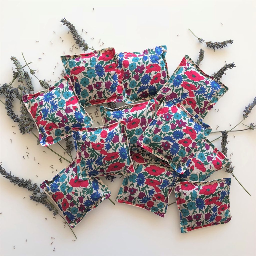How to make lavender bags Poppy and Daisy Liberty Print fabric