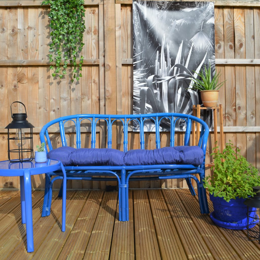 Wicker bench spray paint upcycle rustoleum